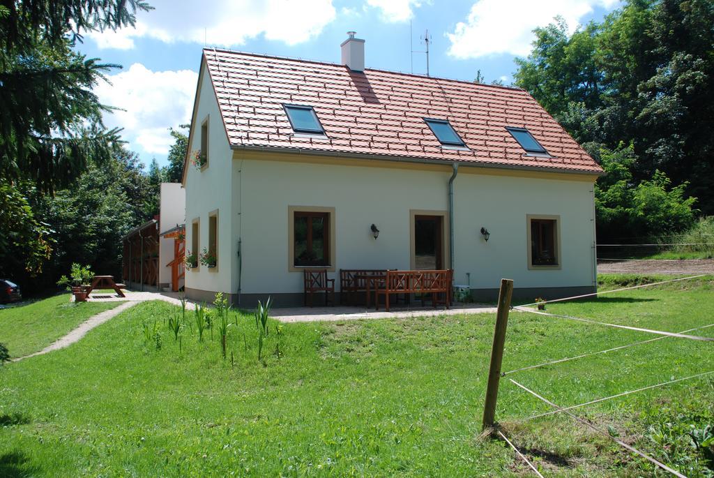 Penzion Stáj Návary Apartamento Exterior foto