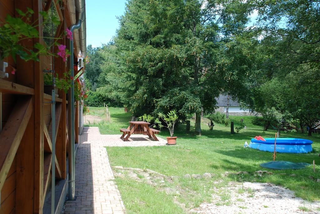 Penzion Stáj Návary Apartamento Exterior foto