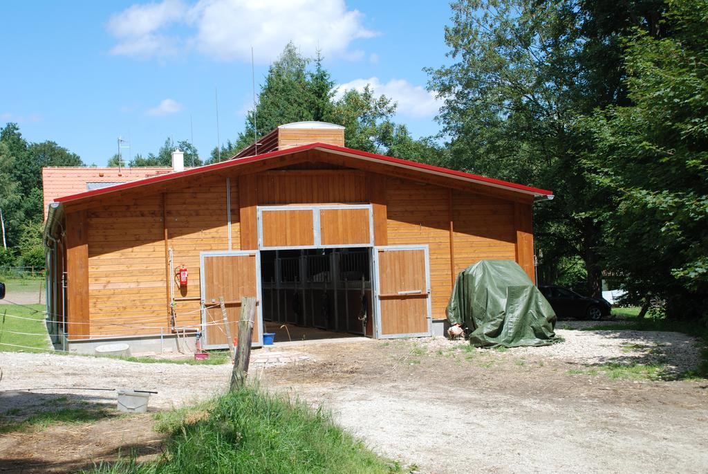 Penzion Stáj Návary Apartamento Exterior foto