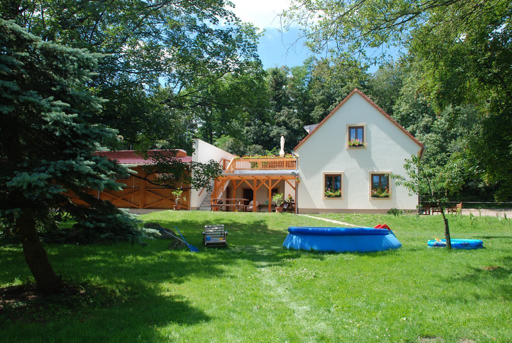 Penzion Stáj Návary Apartamento Exterior foto
